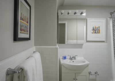 Large bathroom with tile in Rittenhouse Square apartment